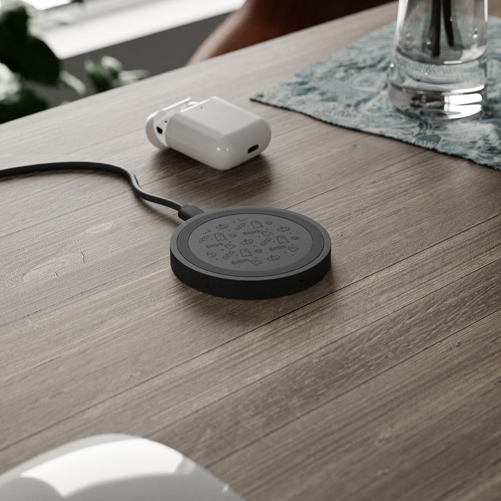 001 - Halloween themed wireless charger