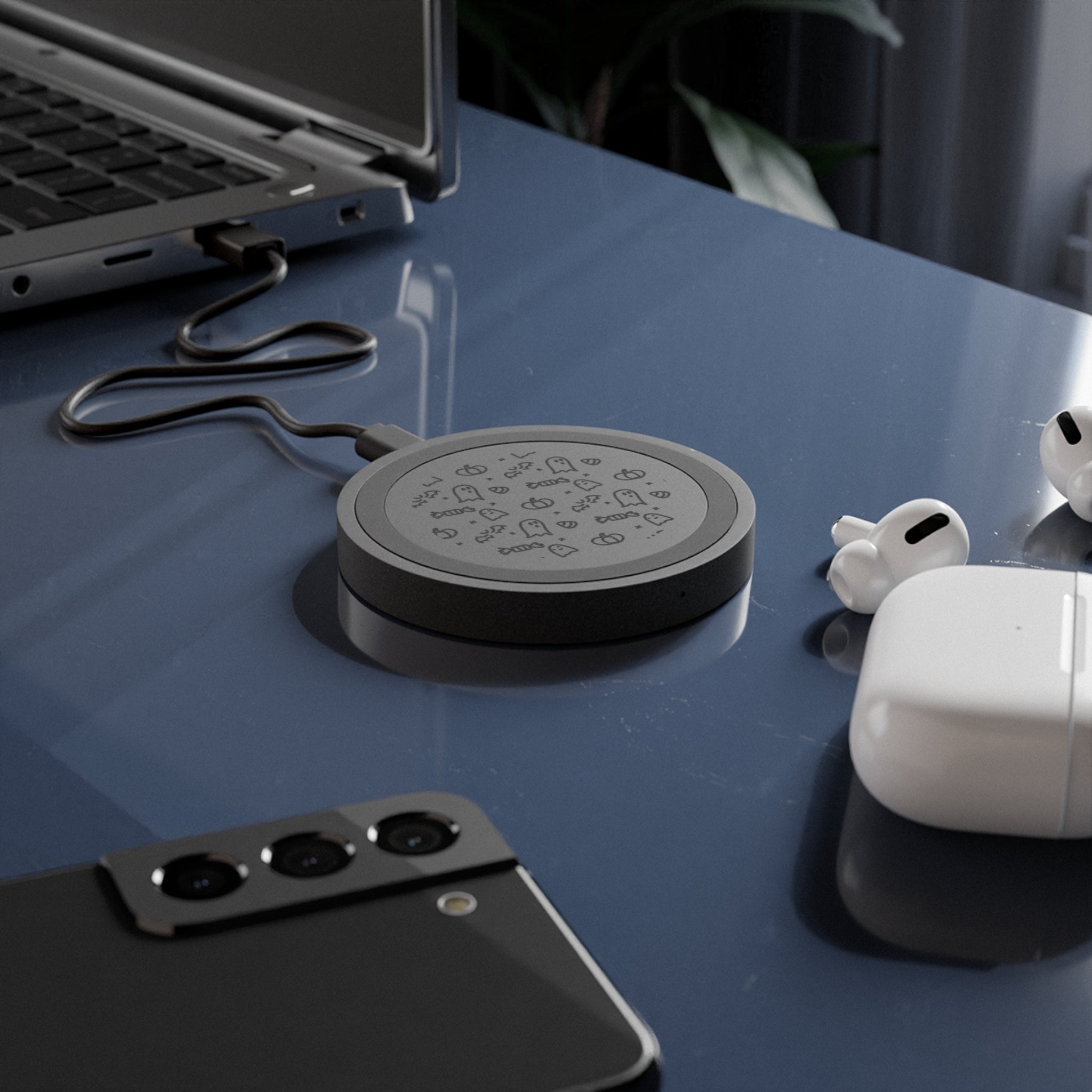 001 - Halloween themed wireless charger